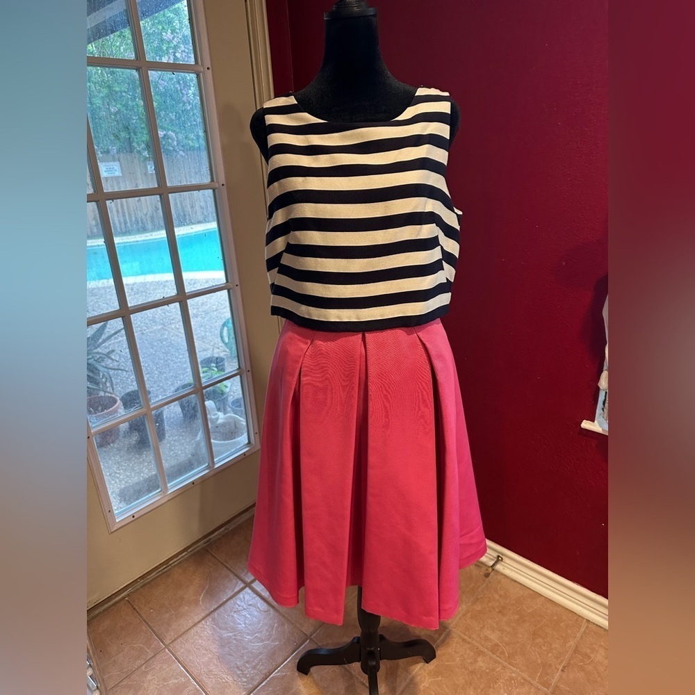 Eliza J Dress Size 8 Fit & Flare Pink Skirt Striped Top Sleeveless A-Line Party - Picture 1 of 11